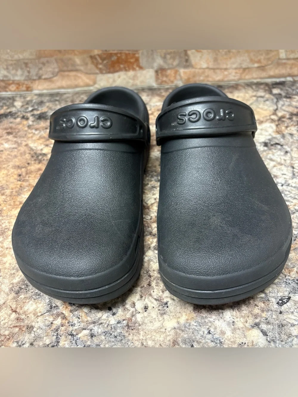 CROCS ICONIC COMFORT BLACK CLOGS Men’s Size 8 Women’s Size 10